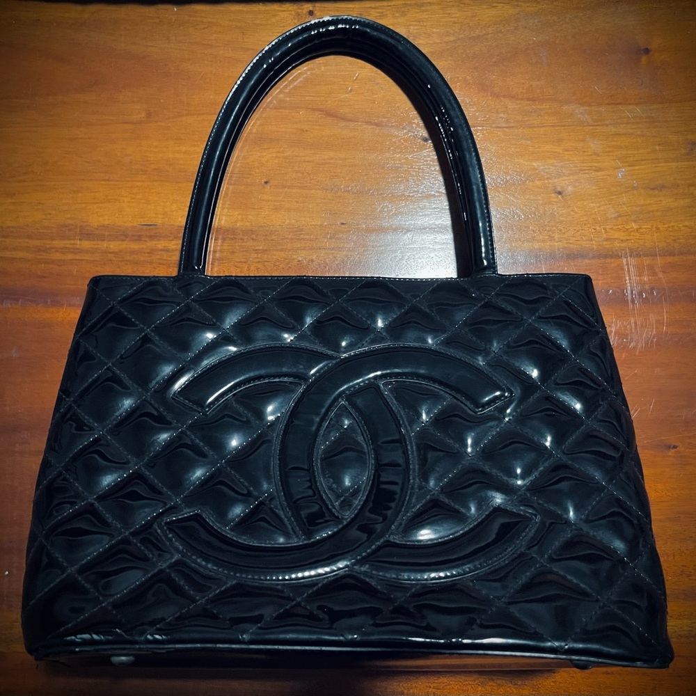 Chanel patent leather tote